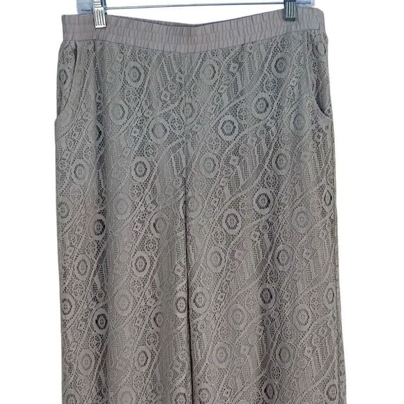 Chico's Wide Leg Palazzo Pants Women's Size 1.5 Med. Taupe Lace Overlay Pull-on - Picture 2 of 15